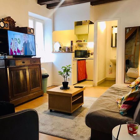 Lovely Duplex In The Center Of Fontainebleau Exteriör bild